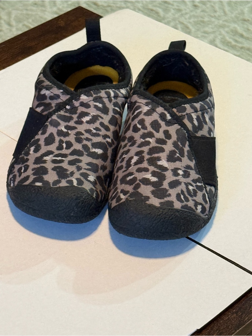 Keen Women's Leopard Print Mules in Gray and Black